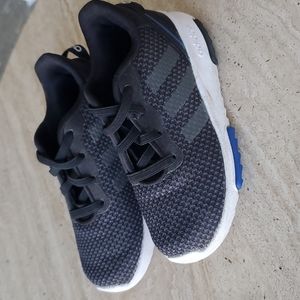 size 9 toddler Adidas tennis shoes black